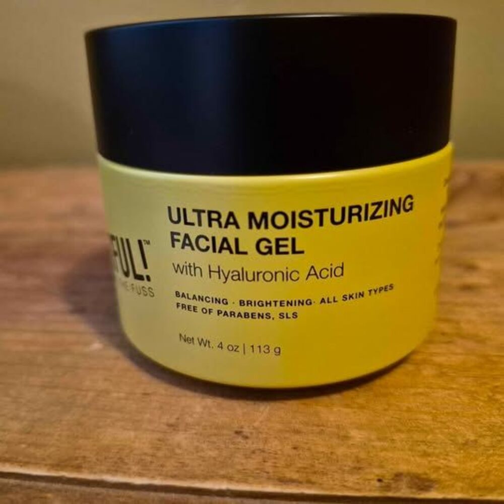Here Beautiful! Ultra Moisturizing Facial Gel with Hyaluronic Acid